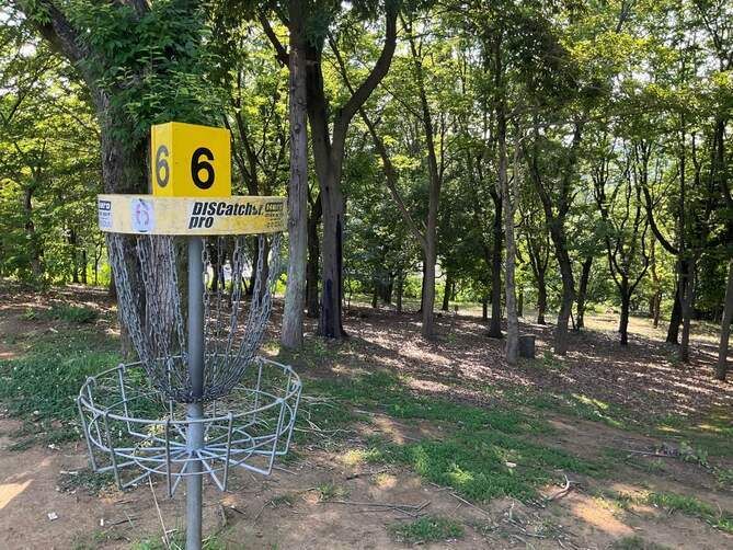上柚木公園ディスクゴルフ場の6番ホール